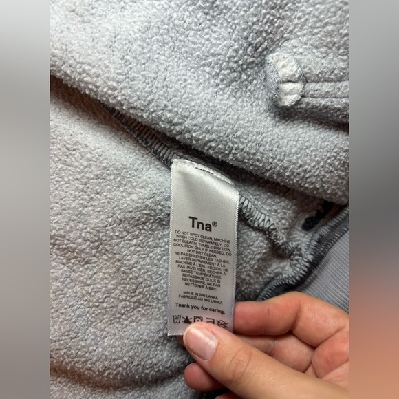 TNA Aritzia Cozy Sweatfleece Perfect Fit Zip Up - Picture 9 of 9